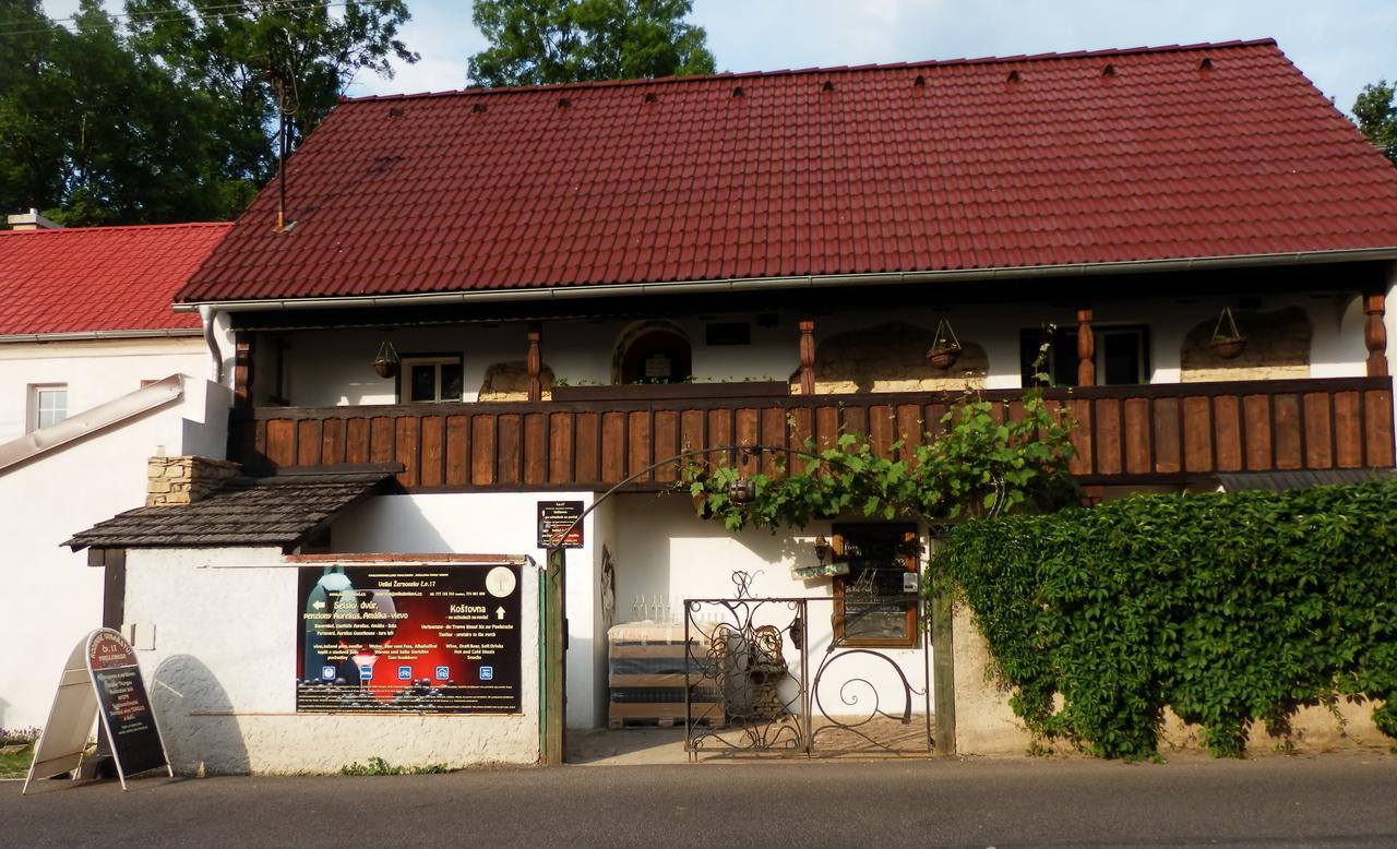 Rodinné vinařství Mikulenkovi Velke Zernoseky Exterior foto