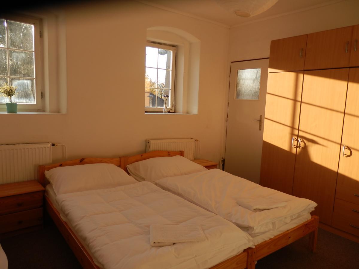 Rodinné vinařství Mikulenkovi Velke Zernoseky Exterior foto